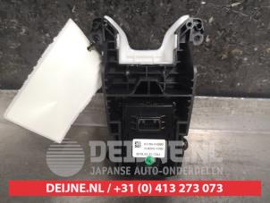 Hyundai Kona Handbremse Schalter O458036 foto 2