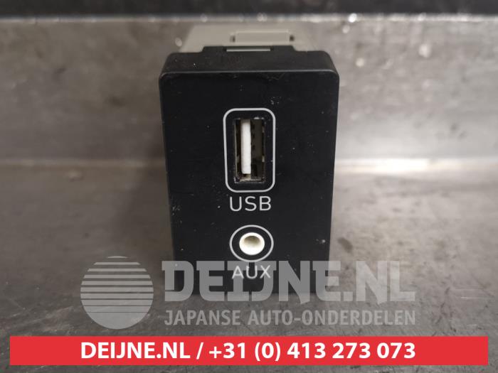 Hyundai Kona AUX / USB-Anschluss O458037