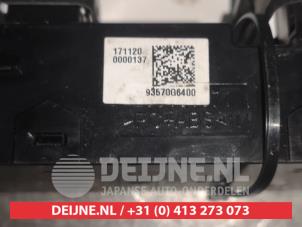 Kia Picanto Multi-functional window switch O458104 photo 3