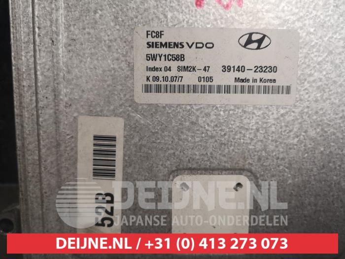 Kontaktslot+Sleutel van een Hyundai i30 (FD) 2.0 CVVT 16V 2008