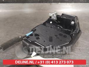 Lexus CT 200h Türschlossmechanik 4-türig rechts hinten O458692 foto 2