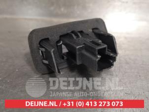 Toyota Yaris Kennzeichenbeleuchtung O458726 foto 2