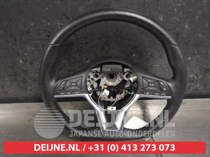 Nissan Leaf Lenkrad O458789
