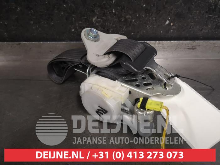 Daihatsu Terios Front seatbelt, right O458857
