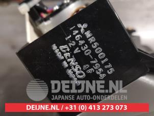 Mitsubishi Pajero Kachel Bedieningspaneel O459212 foto 3