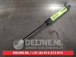 Nissan 350 Z Gasdemper links-achter O459383 foto 2