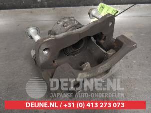 Lexus CT 200h Front brake calliper, left O459446 photo 2