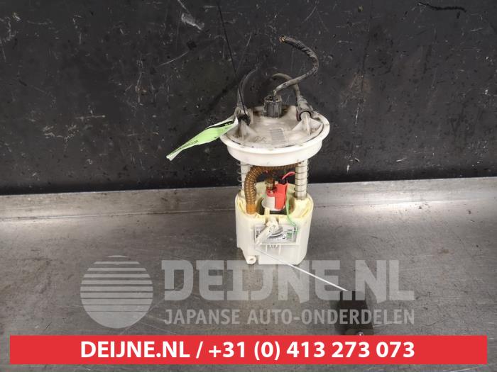 Gebruikte Tank element Pomp Mazda 2 (NB/NC/ND/NE) 1.25 16V Prijs € 30,00 Margeregeling aangeboden door V.Deijne Jap.Auto-onderdelen BV