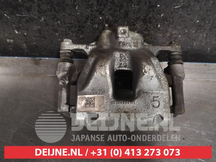 Toyota Corolla Remklauw (Tang) rechts-voor O460835