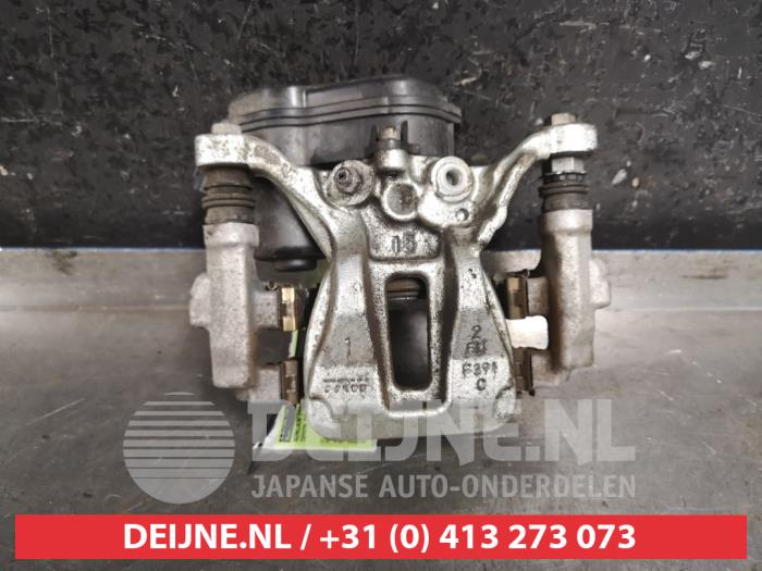 Toyota Corolla Remklauw (Tang) links-achter O460836
