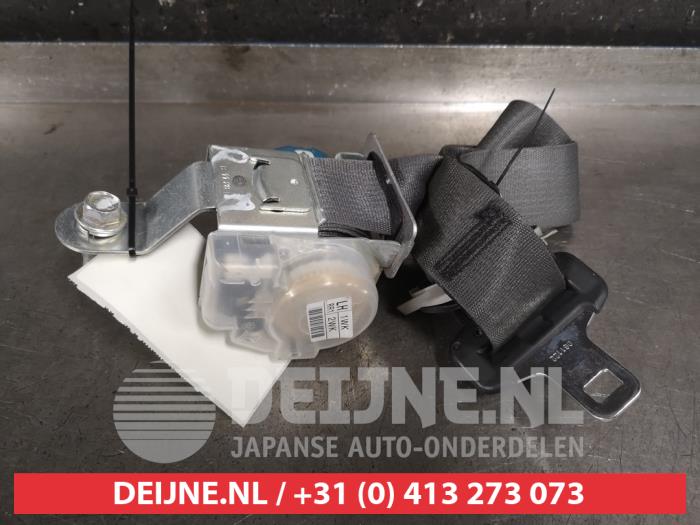 Kia Carens Rear seatbelt, left O461220