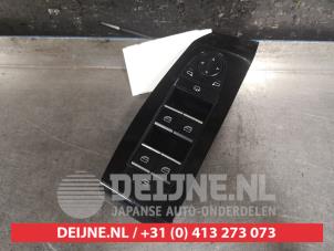 Gebruikte Schakelblok ruiten Mazda 3 (BP) 2.0 SkyActiv-G 122 M Hybrid 16V Prijs € 75,00 Margeregeling aangeboden door V.Deijne Jap.Auto-onderdelen BV