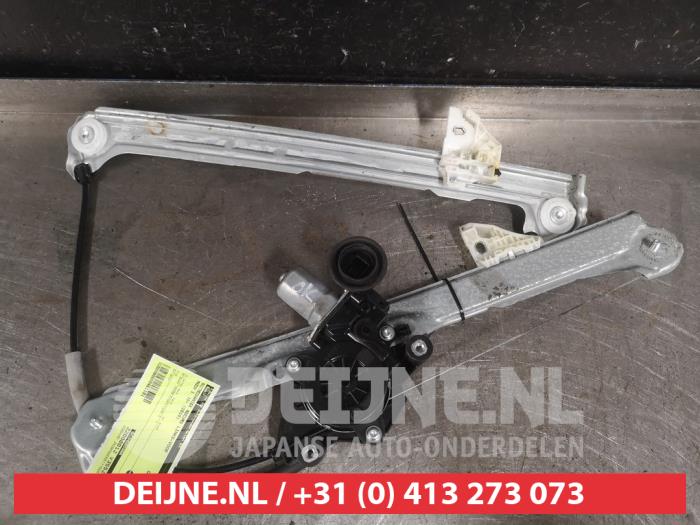Mazda 3 Fenstermechanik 4-türig links vorne O461191