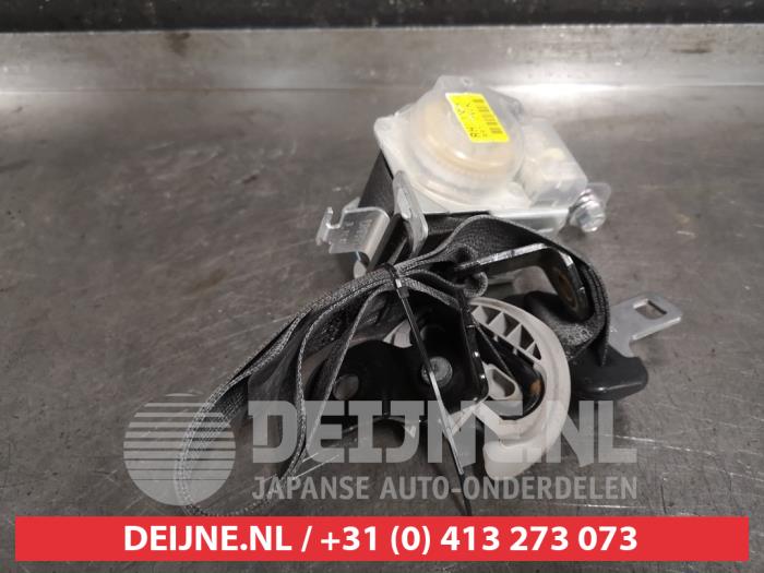 Kia Carens Rear seatbelt, right O461221