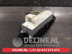 Toyota Auris Multi-functional window switch O461457 photo 2