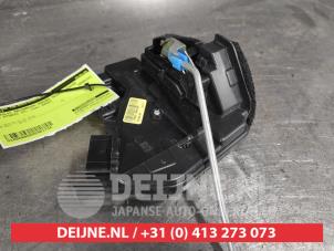Kia Stonic Deurslot Mechaniek 4Deurs rechts-achter O461734 foto 3