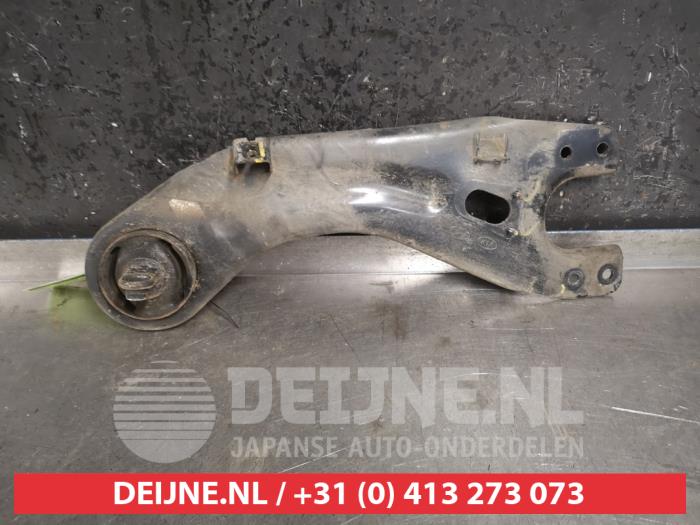 Hyundai I30 Draagarm links-achter O462001