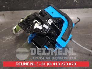 Hyundai I10 Door lock mechanism 4-door, front left O462058 foto 2