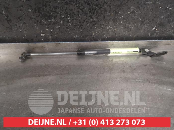 Suzuki Swift Gasdemper links-achter O462443