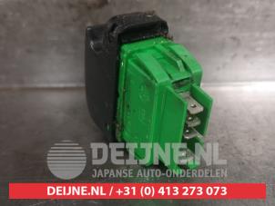 Toyota Aygo Elektrisch Raam Schakelaar O462846 foto 2