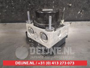 Toyota Yaris ABS Pomp O462985 foto 2