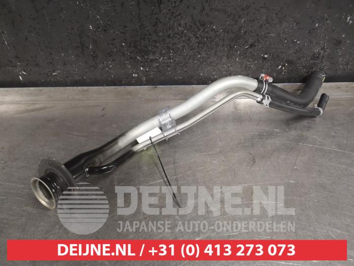 Mazda MX-5 Fuel tank filler pipe O463027