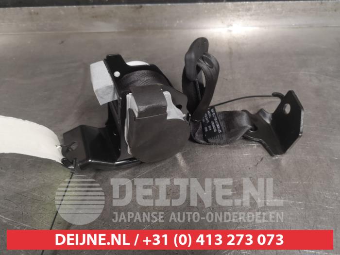 Mazda 3 Sicherheitsgurt Mitte hinten O463080
