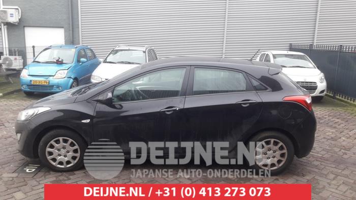 Hyundai I30 Extra Ruit 4Deurs links-achter O463095