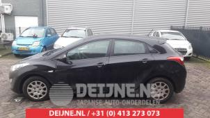 Gebruikte Extra Ruit 4Deurs links-achter Hyundai i30 (GDHB5) 1.4 16V Prijs € 40,00 Margeregeling aangeboden door V.Deijne Jap.Auto-onderdelen BV