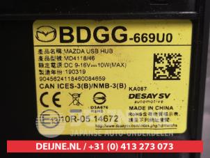 Mazda 3 Kartenleser SD O463182 foto 3
