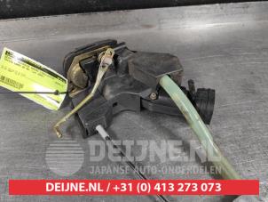 Toyota Landcruiser Rear door lock mechanism 4-door, left O463470 photo 2