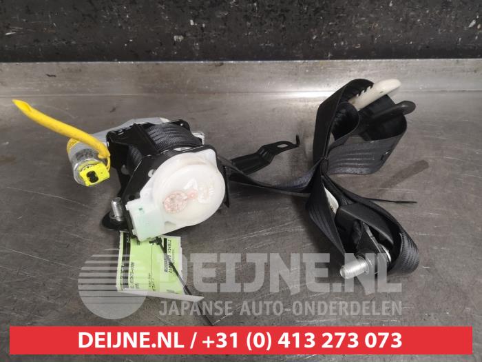 Mazda 2 Veiligheidsgordel rechts-voor O463605