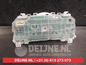 Mazda 3 Odometer KM O464169 photo 3