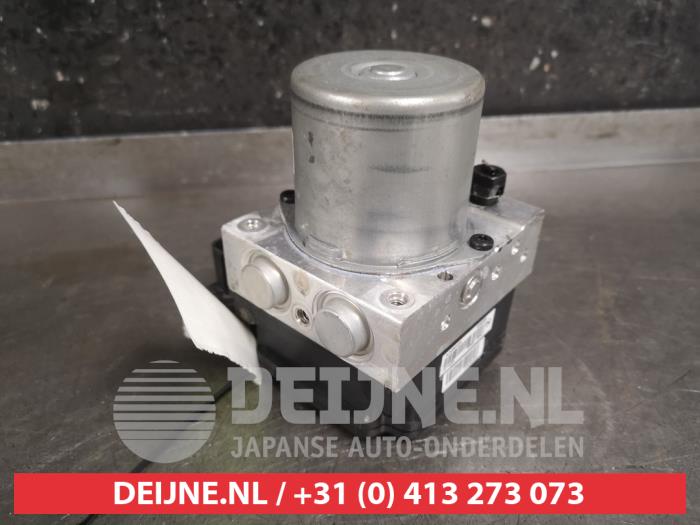 ABS Pomp van een Kia Ceed (CDB5/CDBB) 1.0i T-GDi 12V 2019