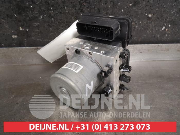 ABS Pomp van een Kia Ceed (CDB5/CDBB) 1.0i T-GDi 12V 2019