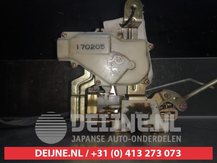 Mazda B-Serie Front door lock mechanism 4-door, right O280676
