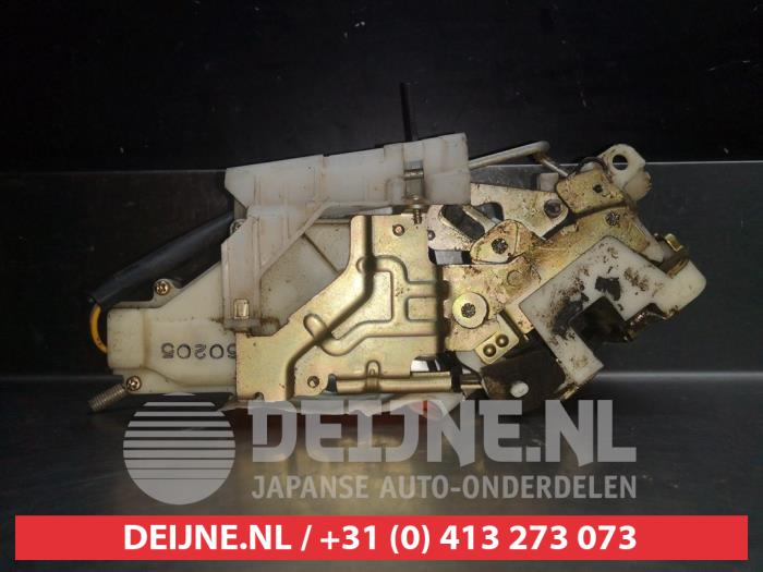 Mazda B-Serie Rear door mechanism 4-door, right O281345