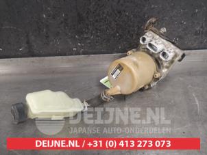 Mazda 3 Power steering pump O464703 photo 2