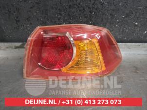 Mitsubishi Lancer Rücklicht rechts O464746 foto 2