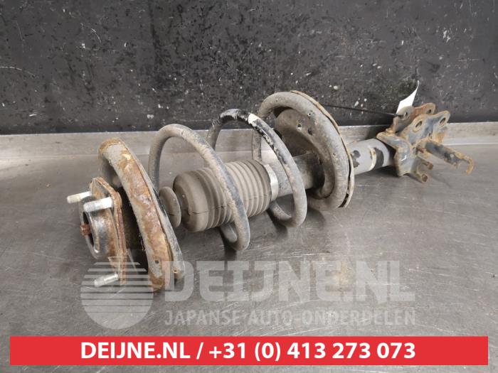 Mitsubishi Outlander Schokdemperpoot links-voor O464871