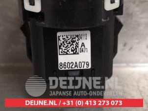 Mitsubishi Outlander Schakelaar 2WD/4WD O464987 foto 3