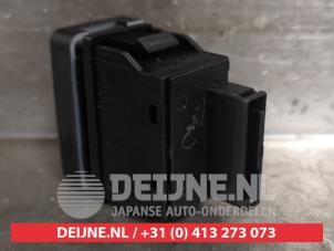 Hyundai Santafe Stoelverwarmings Schakelaar O465345 foto 2