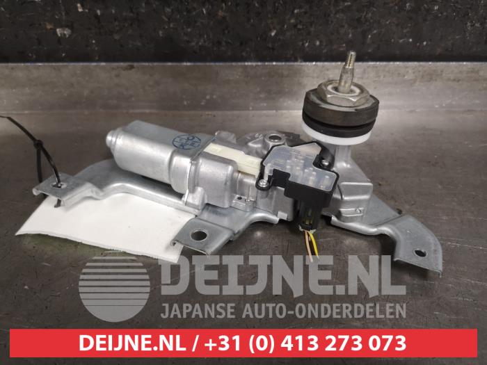 Suzuki Swift Ruitenwissermotor achter O465707