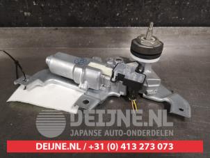 Gebruikte Motor Ruitenwisser achter Suzuki Swift (ZA/ZC/ZD) 1.2 16V Prijs € 35,00 Margeregeling aangeboden door V.Deijne Jap.Auto-onderdelen BV