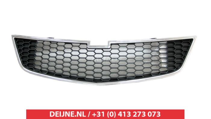 Chevrolet Spark Grill O9990007846