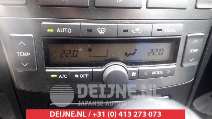 Toyota Avensis Kachel Bedieningspaneel O466552