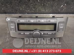 Toyota Avensis Heater control panel O466552 photo 2