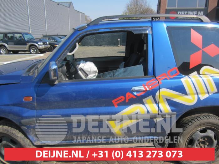 Mitsubishi Pajero Tür 2-türig links O466620