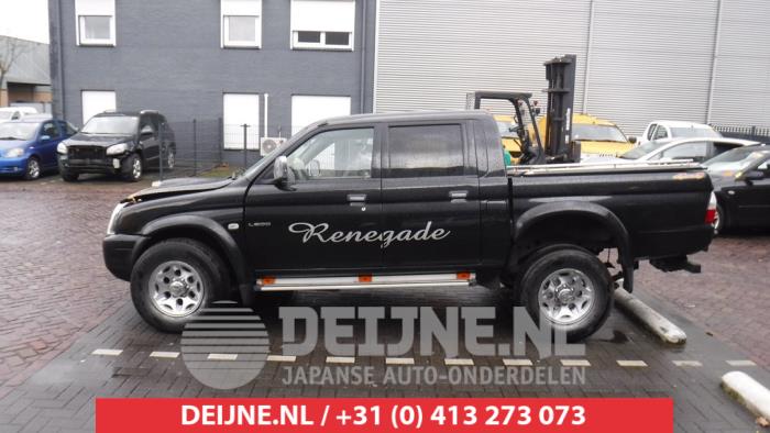 Mitsubishi L200 Portier 4Deurs links-achter O466898