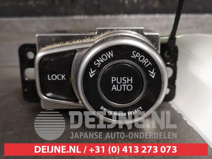 Suzuki Vitara Schakelaar 2WD/4WD O467019